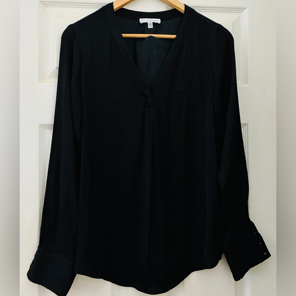 Elegant Black V-Neck Blouse
